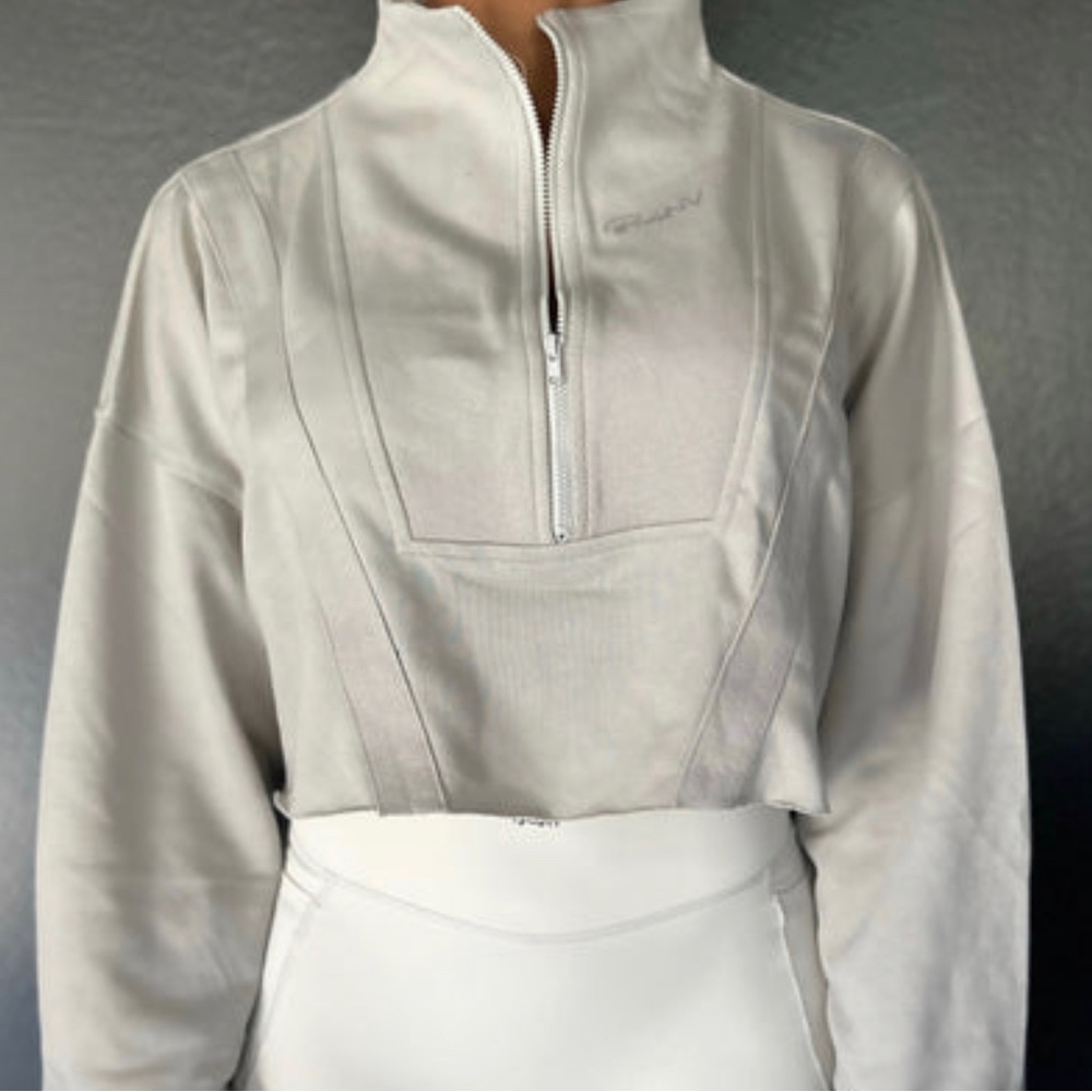 BodyNV crop sweater